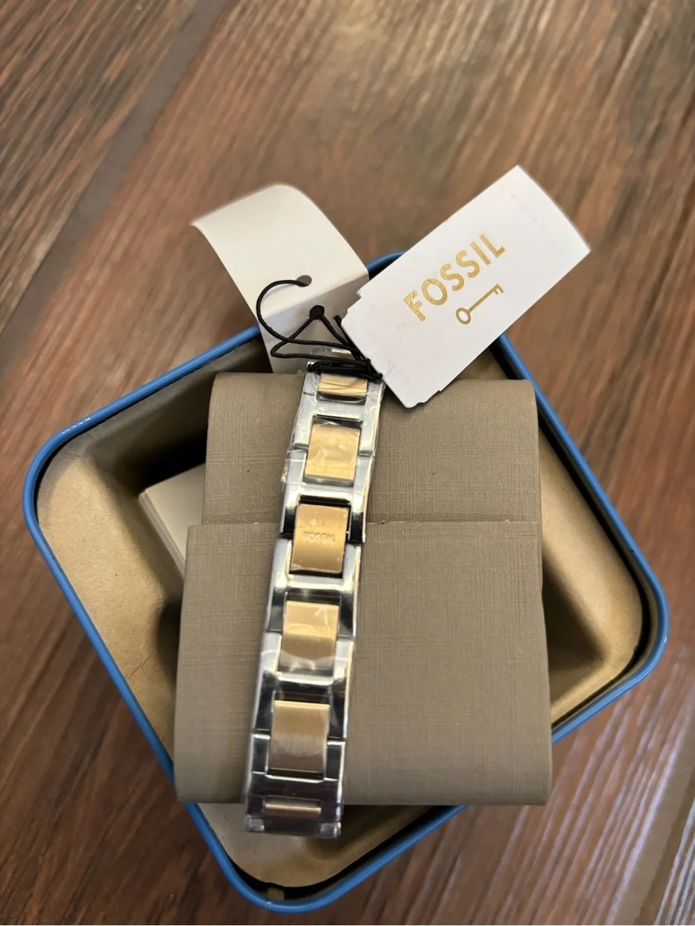 FOSSIL LADIES WATCH